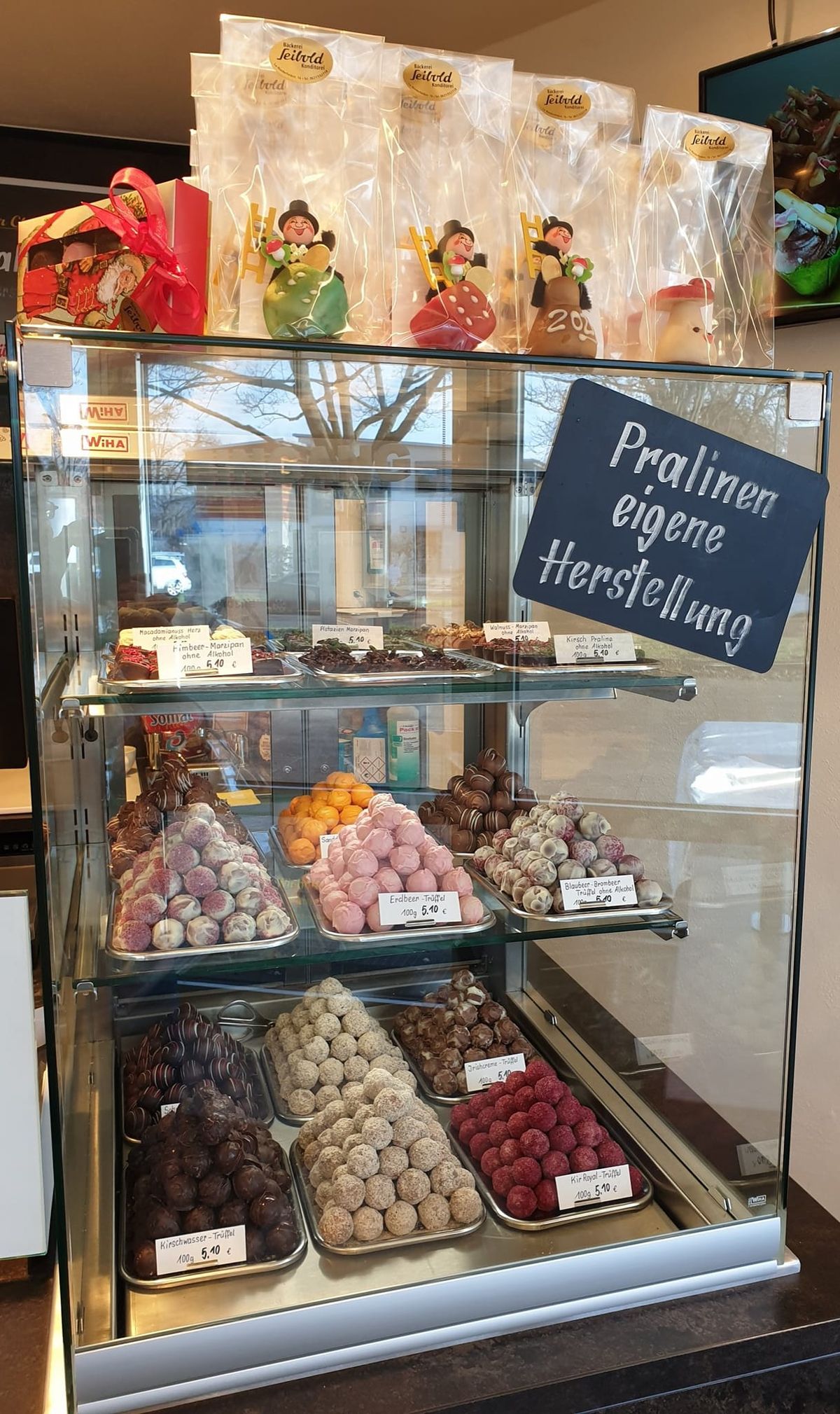 Pralinen aus eigener Herstellung
